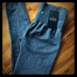 Nvgtn black speckled contour leggings